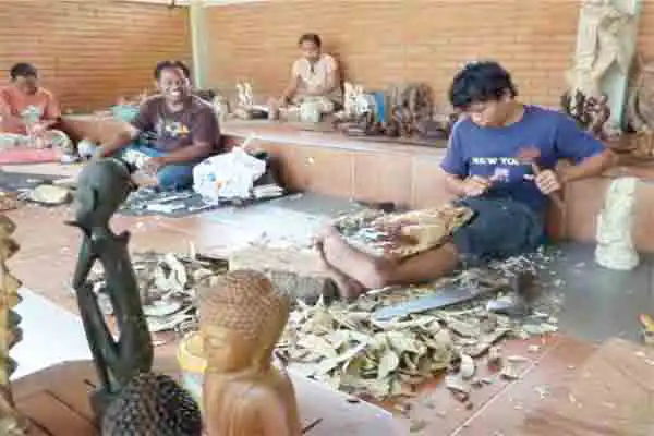 mas wood carving mas wood carving
